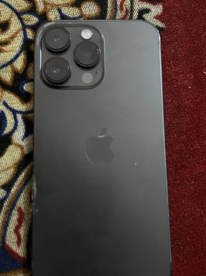 Apple iPhone 14 Pro Max 4