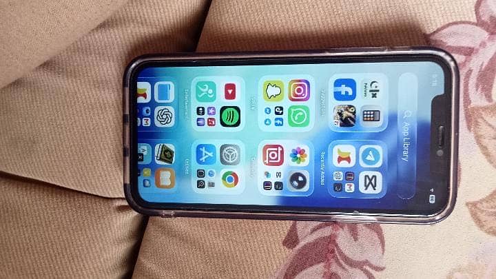 Apple iPhone 11 3