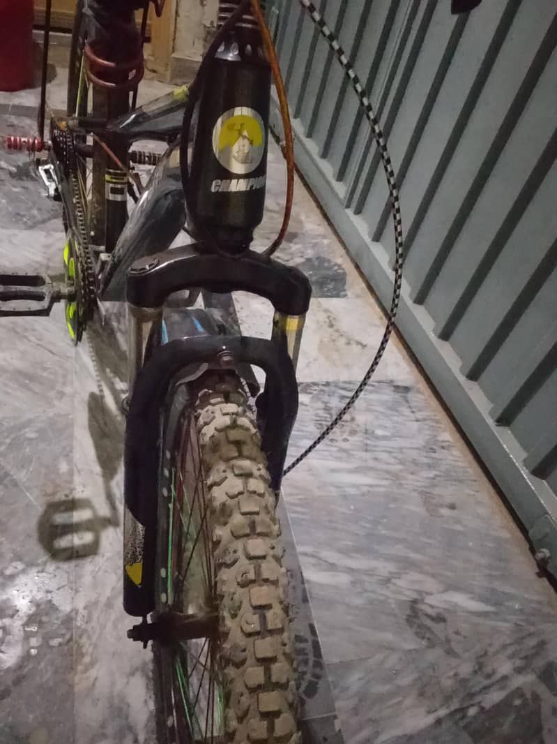 Champion Cycle 4