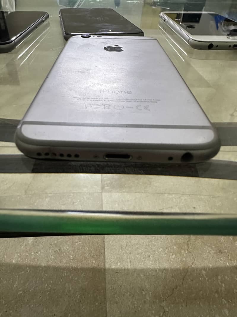 Apple iPhone 6 3