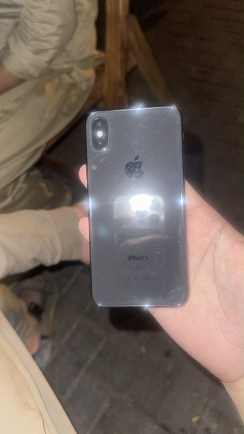 Apple iPhone X 3