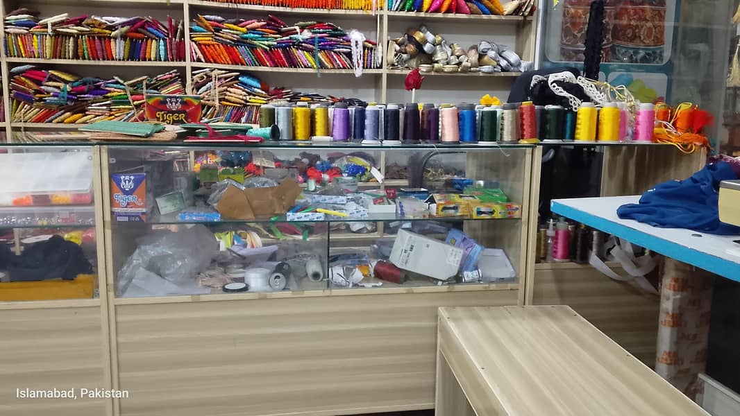 Shop Table 0