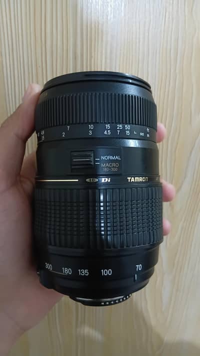 Tamron 70-300mm f/4-5.6 Di LD Macro Autofocus Lens for Nikon AF