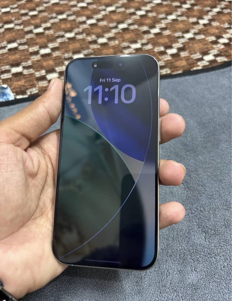 Apple iPhone 15 Pro 1