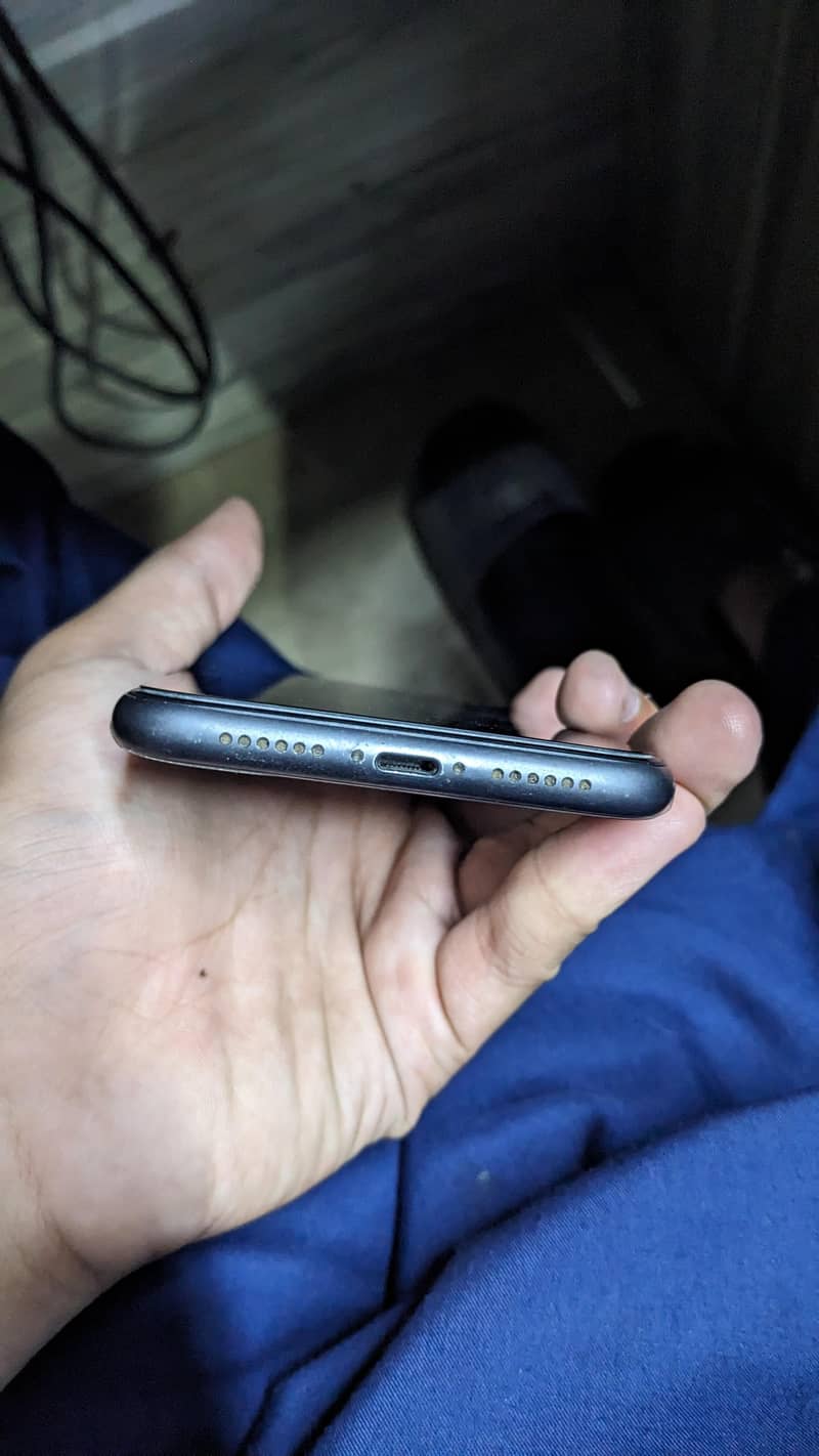 Apple iPhone 11 5