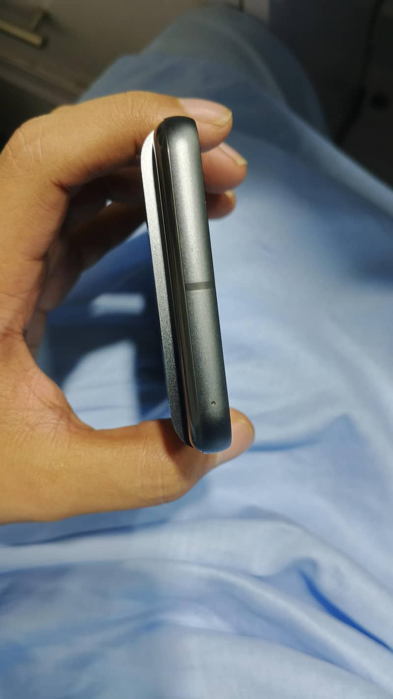 Google Pixel 8 5