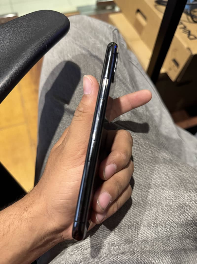 Apple iPhone X 1