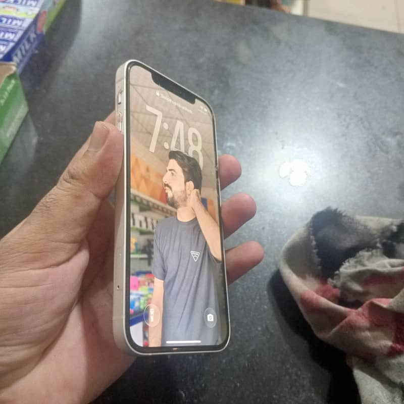 Apple iPhone 12 0