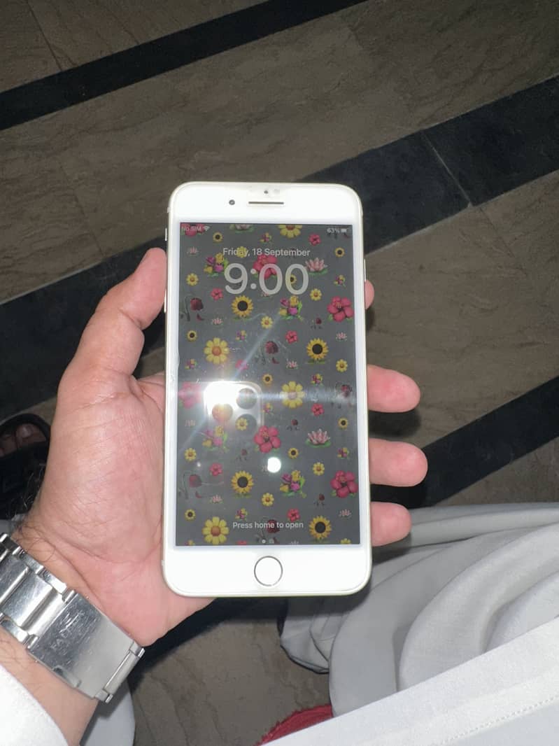 Apple iPhone 8 Plus 2