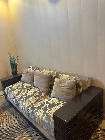 6 seater sofa dor Sale