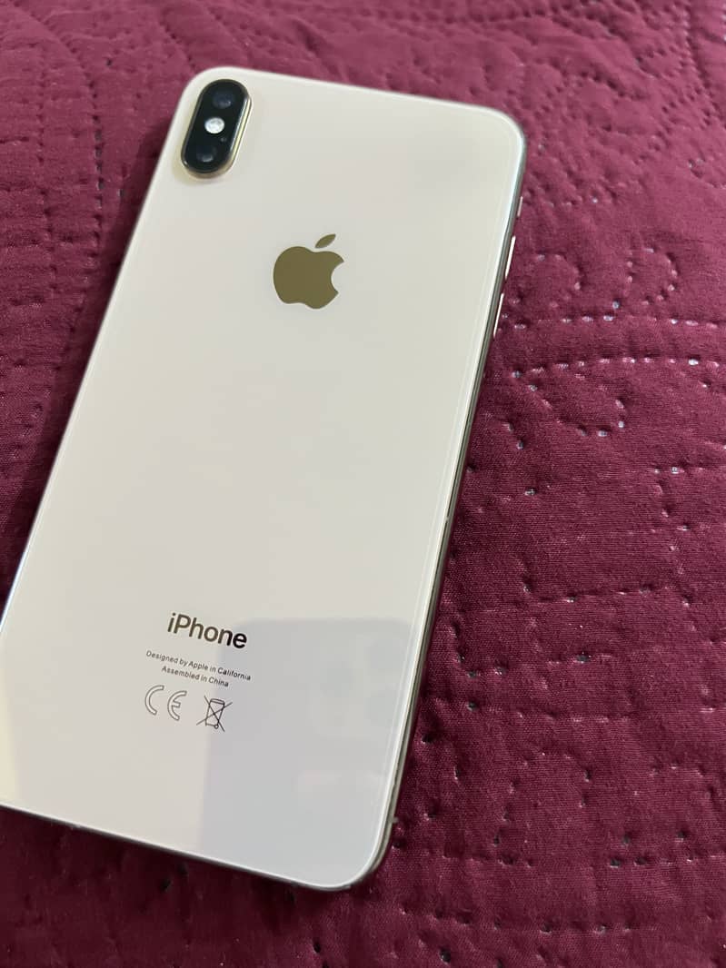 Apple iPhone XS Max 0