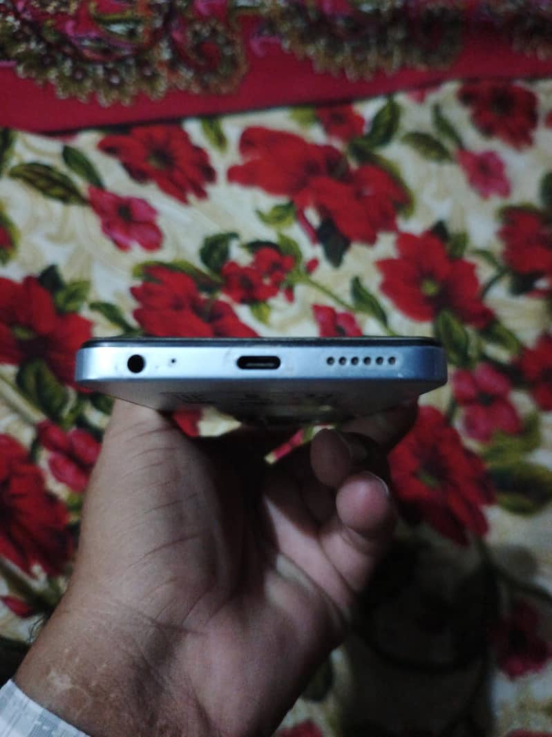 Tecno Spark 20 3
