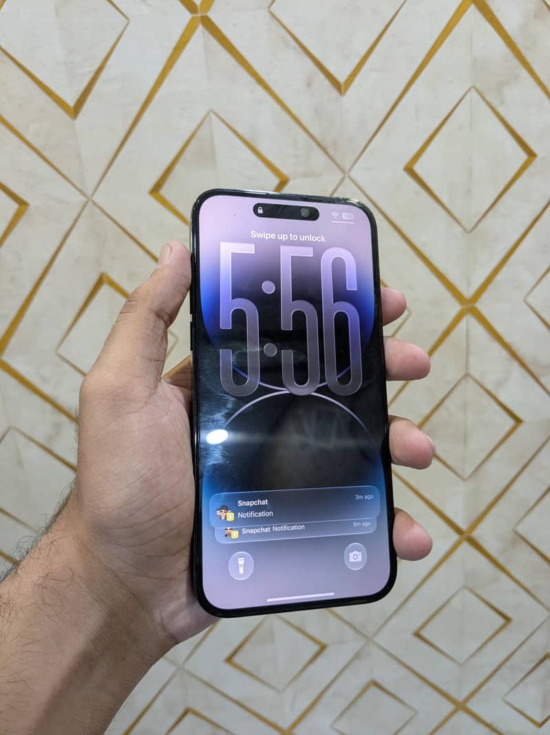 Apple iPhone 14 Pro Max 1