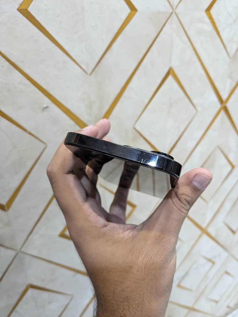 Apple iPhone 14 Pro Max 4
