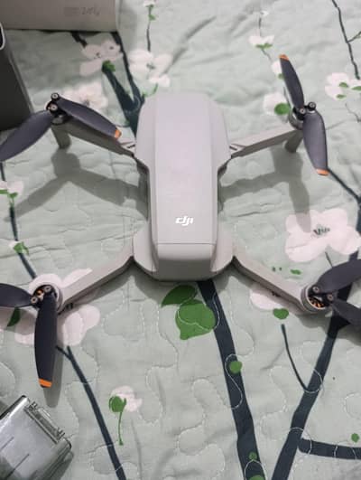 DJI mini 2 complete box, fly more combo