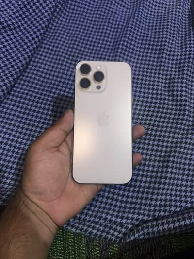Apple iPhone 16 Pro Max