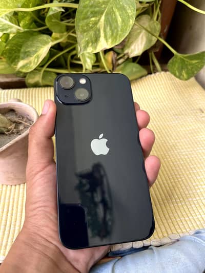 Apple iPhone 13 jv