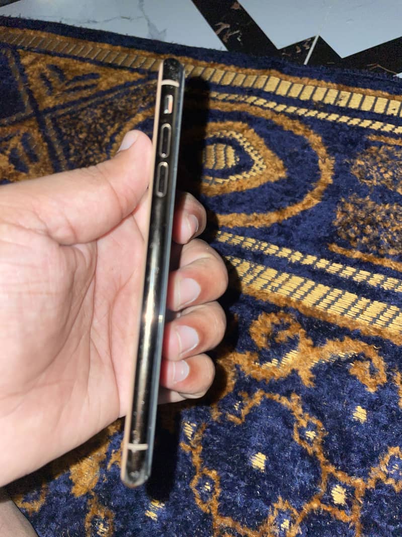 Apple iPhone X 2