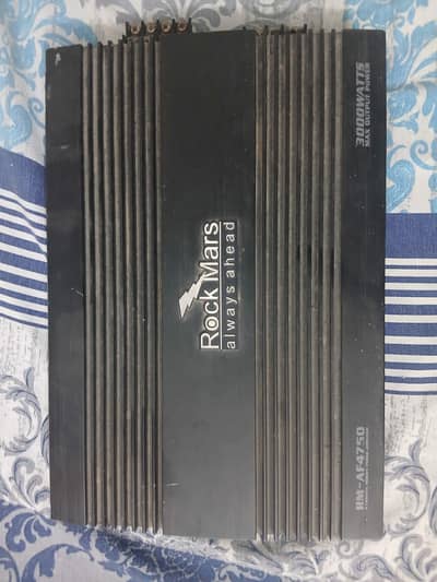 Rock Mars amplifier with  bass