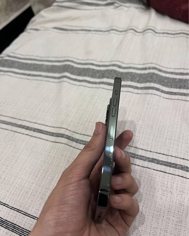 Apple iPhone 13 Pro 0