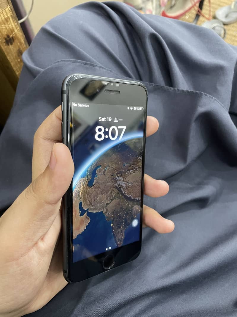 Apple iPhone 8 7