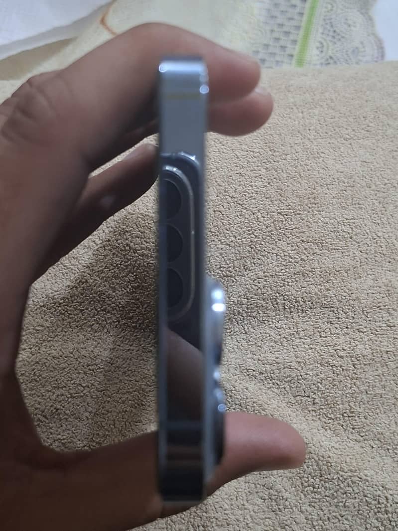 Apple iPhone 13 Pro Max 3