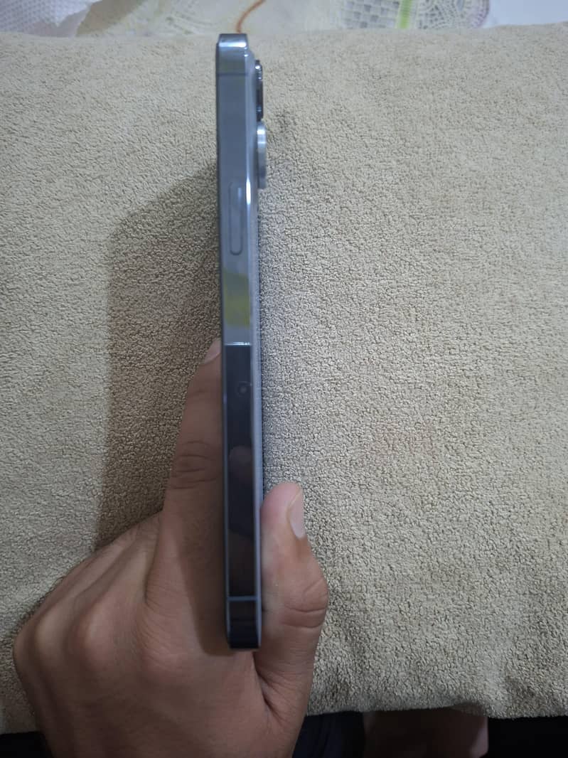 Apple iPhone 13 Pro Max 5