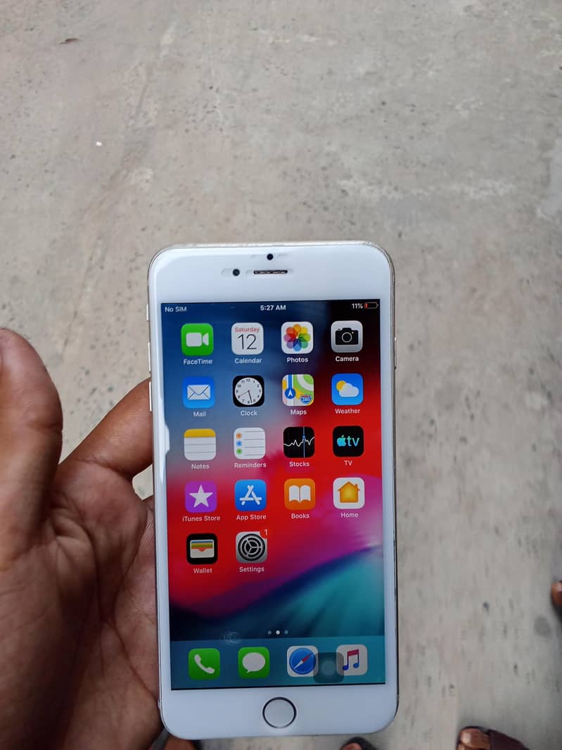 Apple iPhone 6 Plus 9