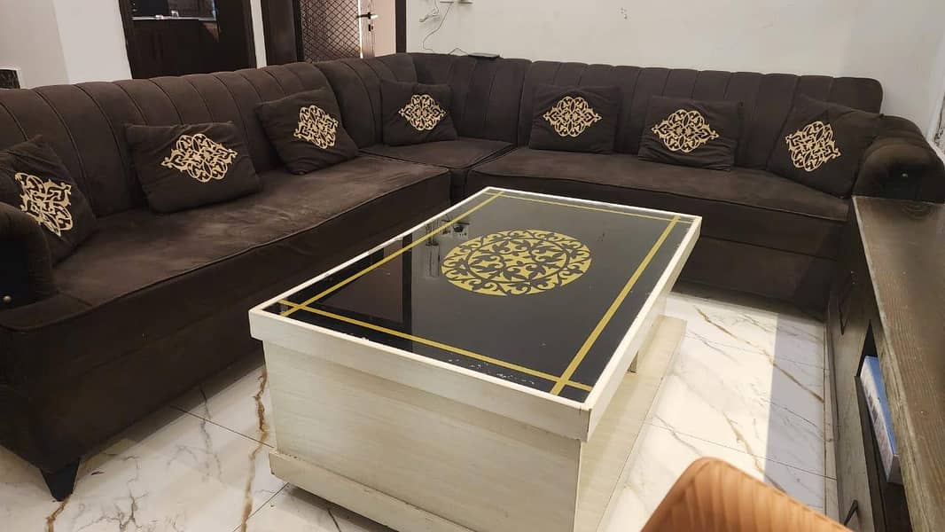 Sofa set with table 1