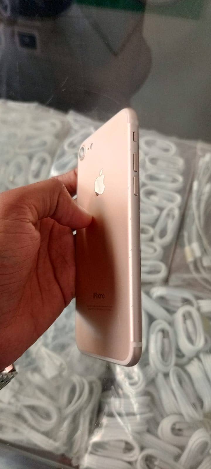 Apple iPhone 7 3