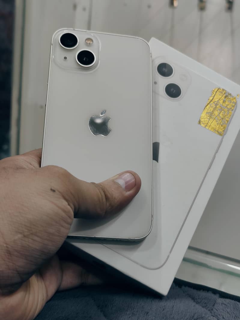 Apple iPhone 13 0
