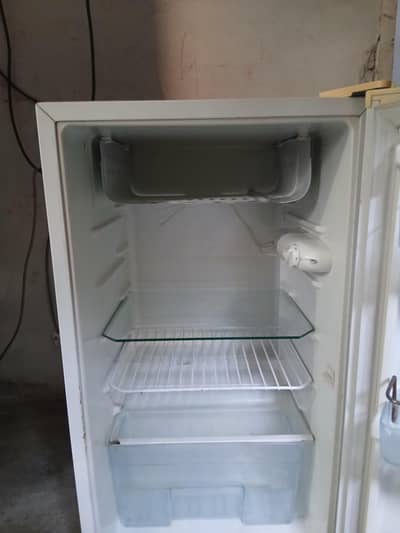 excellent condition refrigerator
