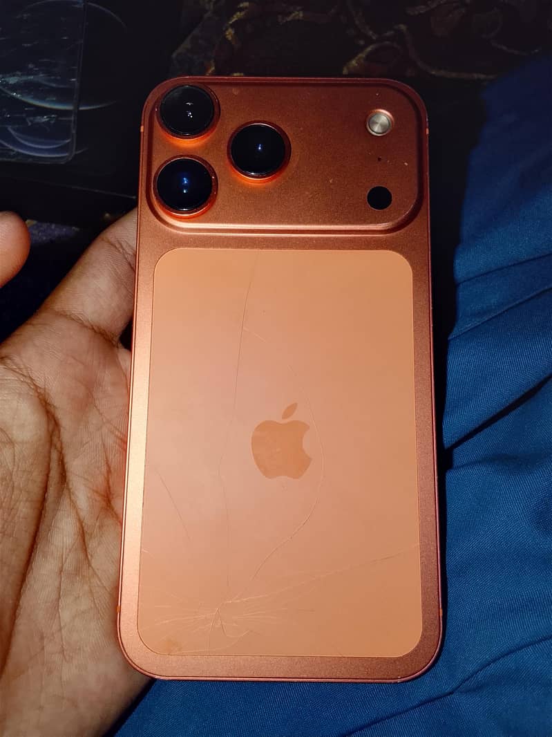 Apple iPhone 16 Pro Max 0