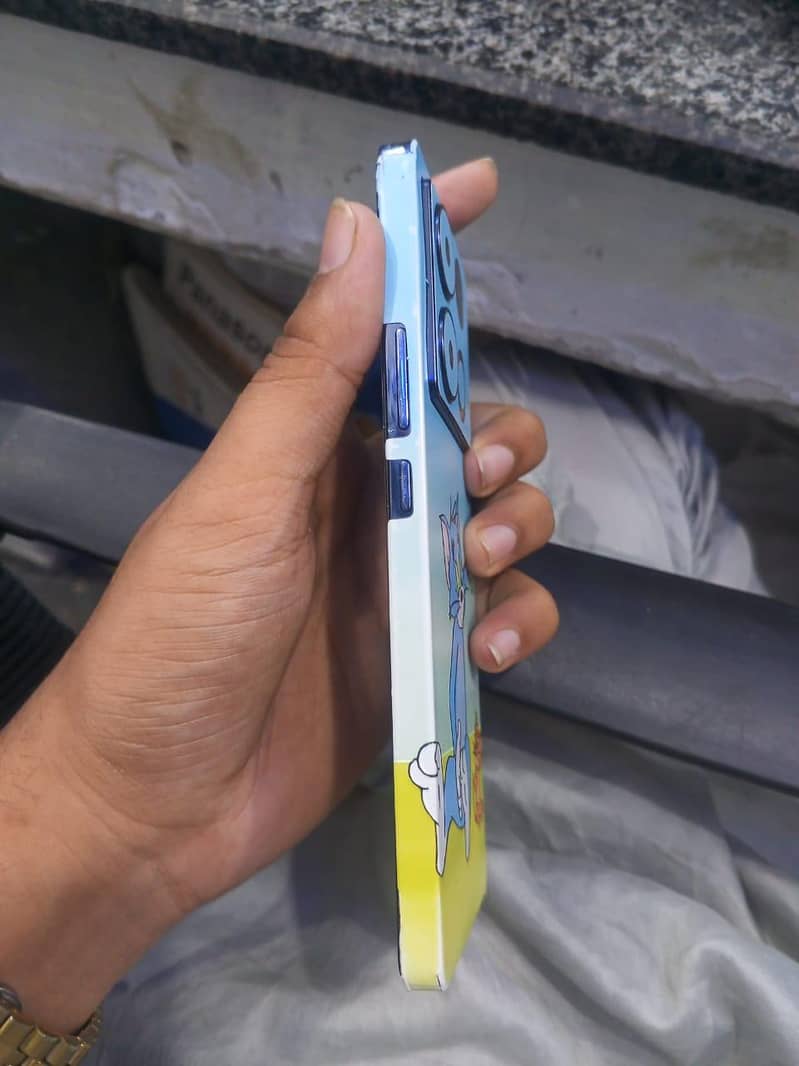 Infinix Note 40 5