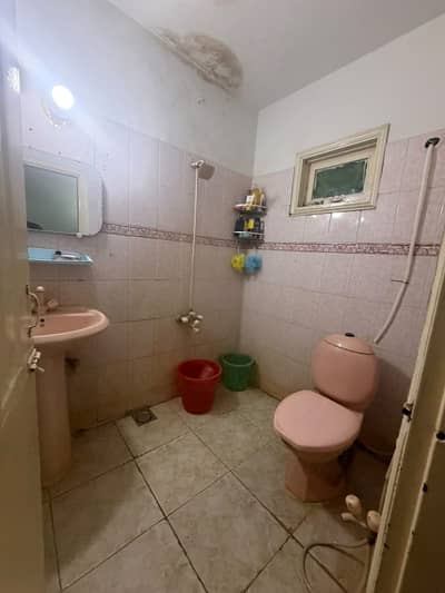 PORTION FOR RENT IN GULSHAN E IQBAL 13D1