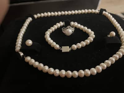 Rare and Original Pearl set