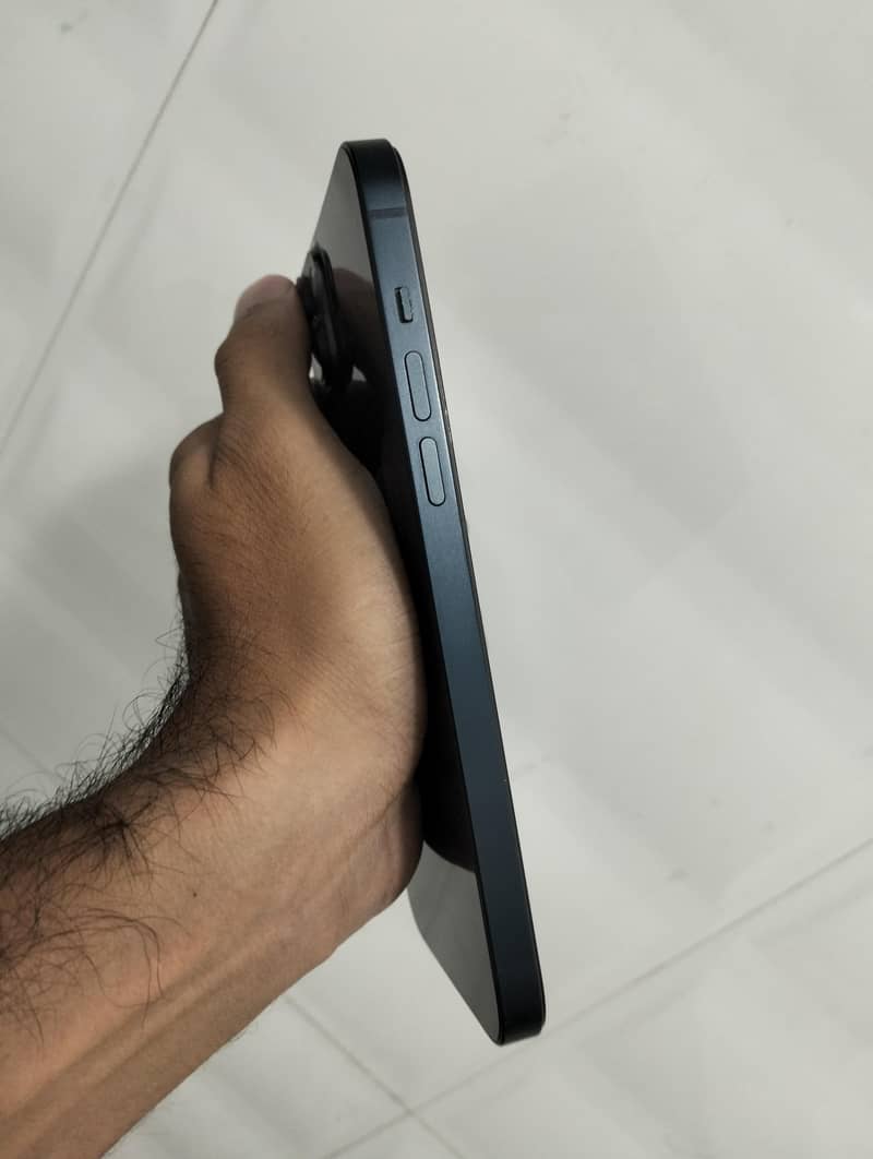 Apple iPhone 14 plus 3