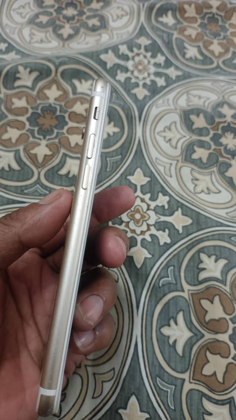 Apple iPhone 6 5