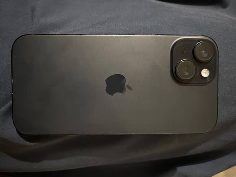 Apple iPhone 15 4
