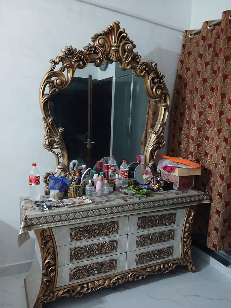 Dressing table 1