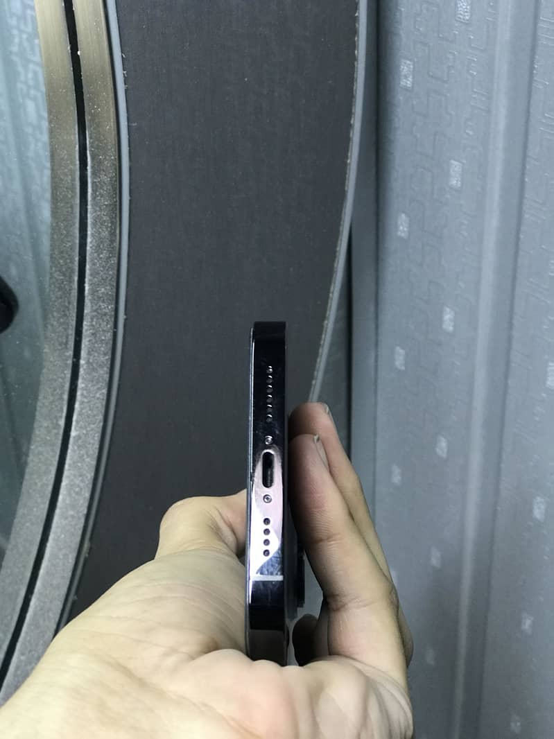 Apple iPhone 14 Pro Max 3