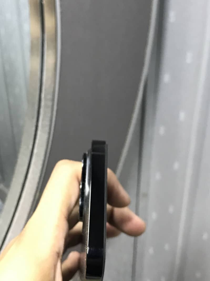 Apple iPhone 14 Pro Max 4
