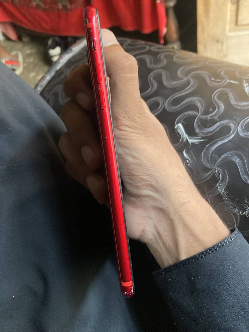 Apple iPhone 8 Plus 3