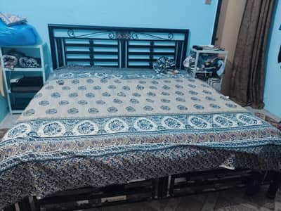 King Size Iron Bed for Sale