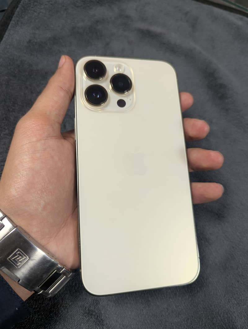 Apple iPhone 14 Pro Max 0