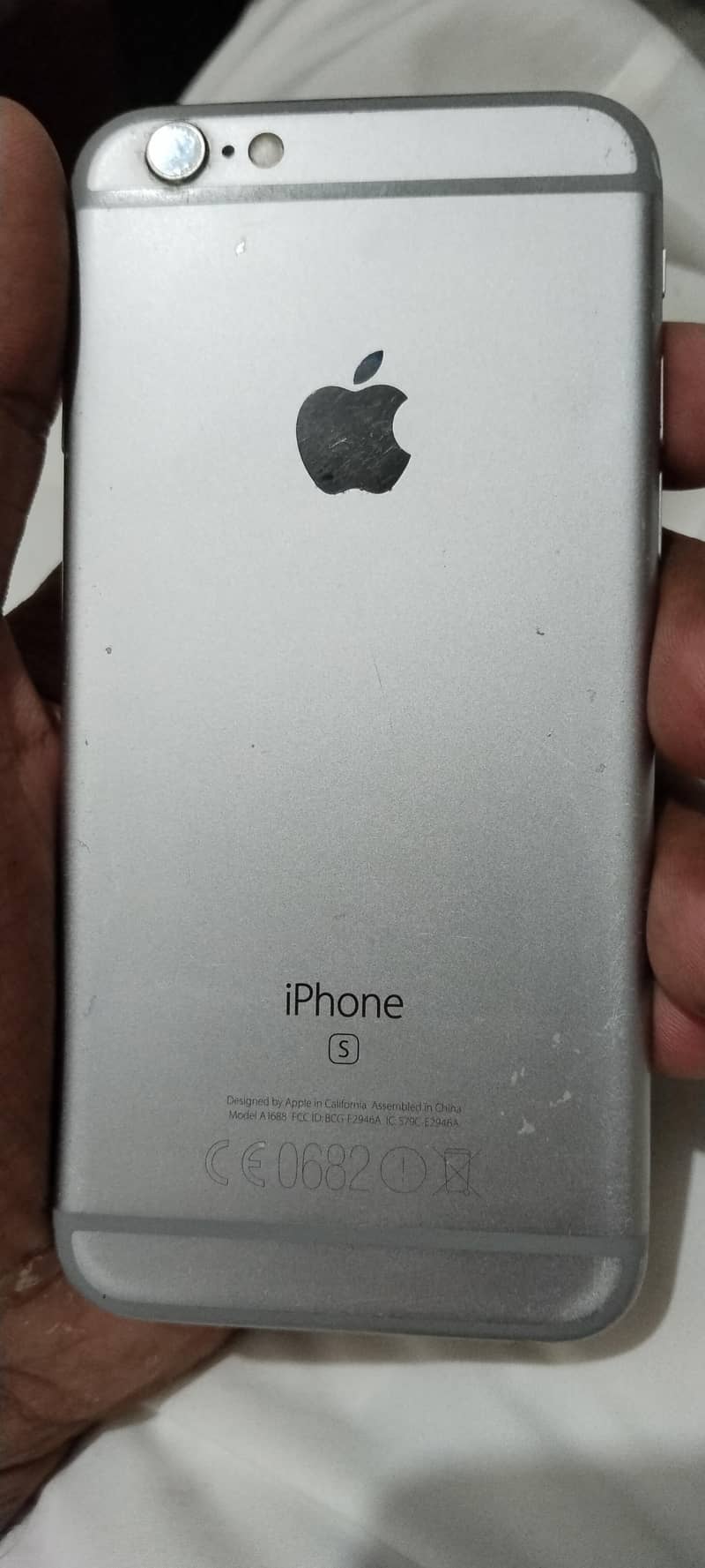 Apple iPhone 6S 1