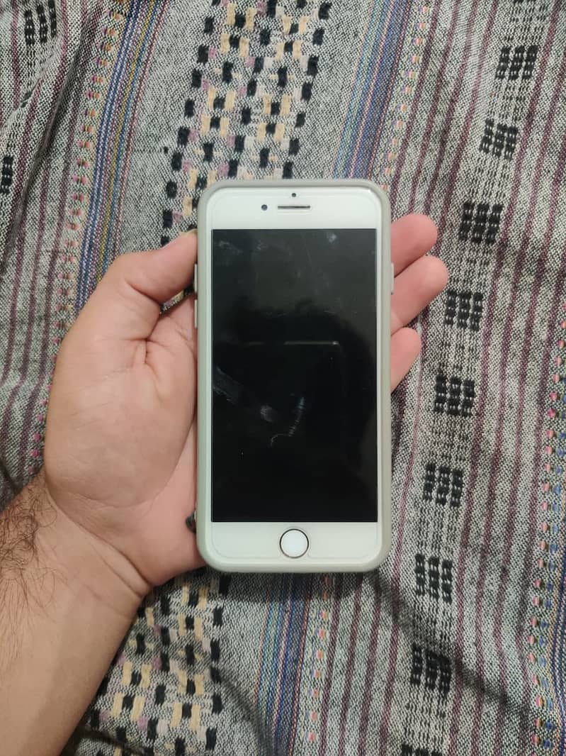 Apple iPhone 7 1
