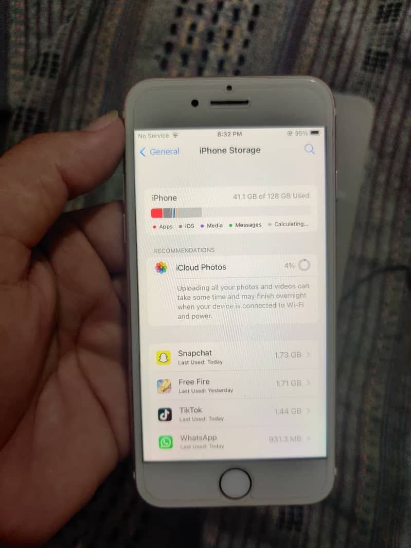 Apple iPhone 7 4