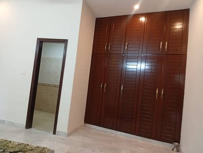8 MARLA HOUSE AVAILABLE FOR RENT E-11/1, ISLAMABAD