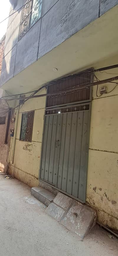 1.5 Marla House with all facilities